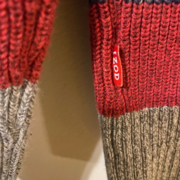 IZOD Sweater - Picture 4 of 4